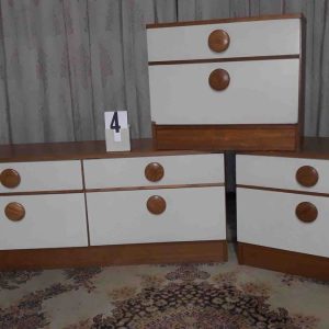 Kaptafel met 2 nachtkastjes uit de jaren 70