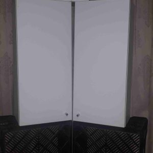 Witte Hangkast geschikt voor de badkamer Ikea