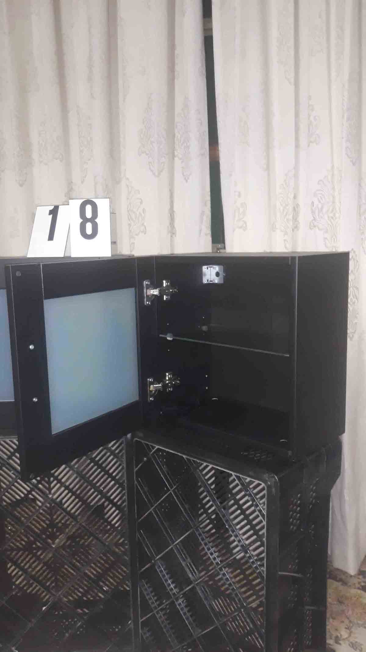 Zwart hangkastje met melkglas - Afbeelding 4