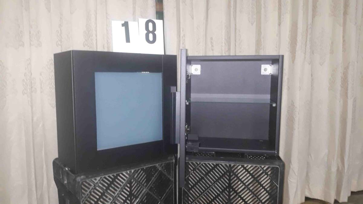 Zwart hangkastje met melkglas - Afbeelding 3