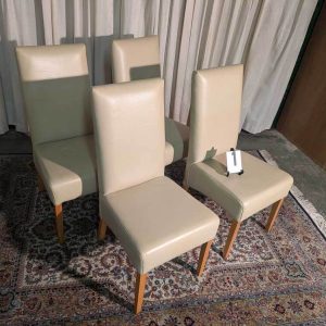 4 eetkamerstoelen beige kunstleer