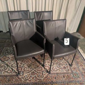 4x Moderne eetkamerstoelen / armstoelen – kunstleer – zwart/bruin